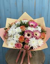 Букет цветов из:  Розы, Герберы и Хризантемы в Черногорске