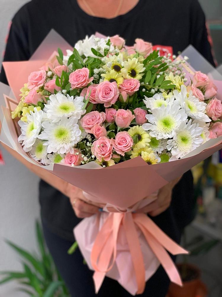 Букет цветов из: Розы и Хризантемы в Черногорске