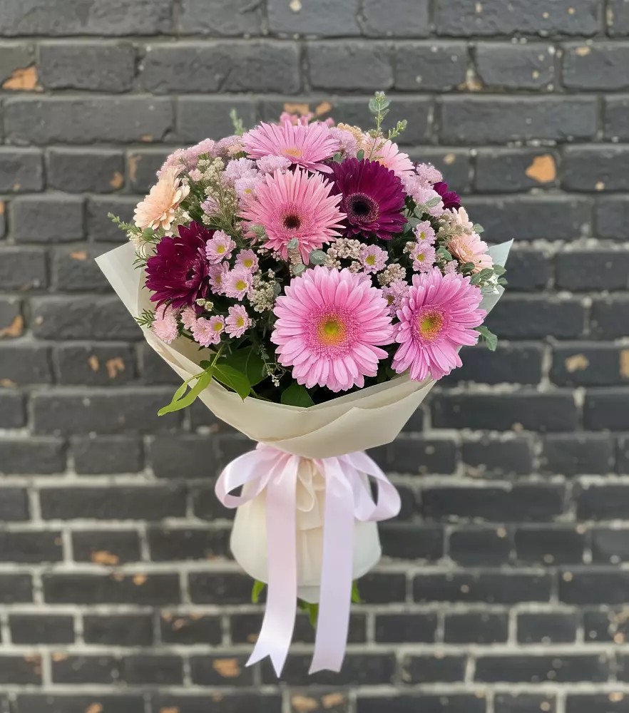 Букет цветов из: Герберы и Хризантемы в Черногорске