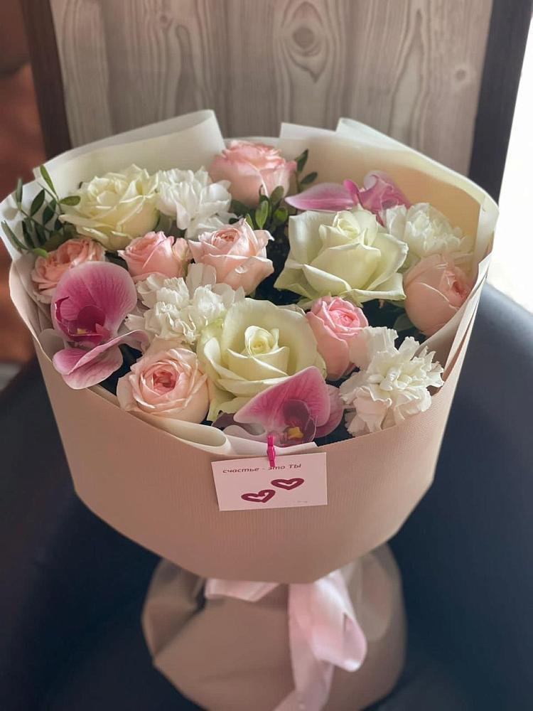 Букет цветов из: Орхидеи, Розы и Гвоздики в Черногорске