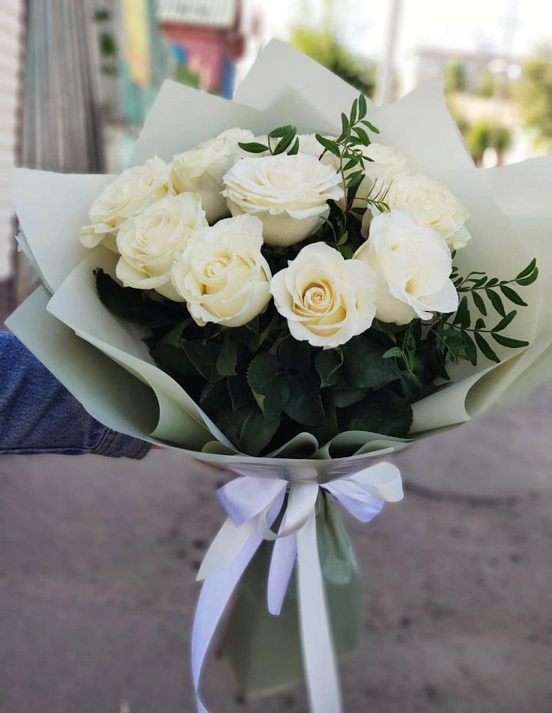 Букет Белые розы Проуд в Черногорске
