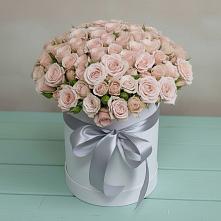 Цветочная композиция из Розы в шляпной коробке в Черногорске