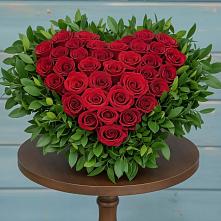 Цветочная композиция из Розы в виде сердца в Черногорске