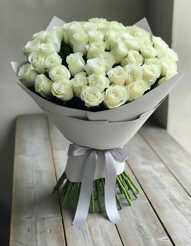 Букет 35 Белых роз в Черногорске