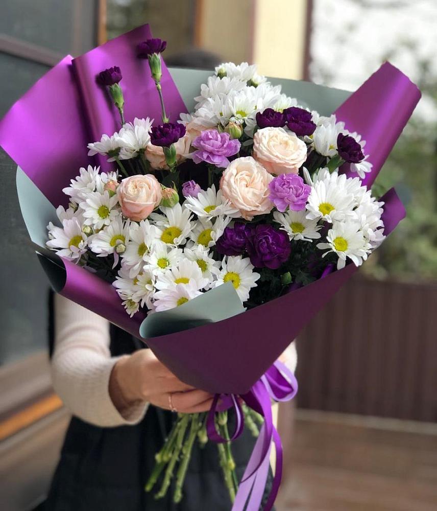 Букет цветов из: Хризантемы, Гвоздики и Розы в Черногорске