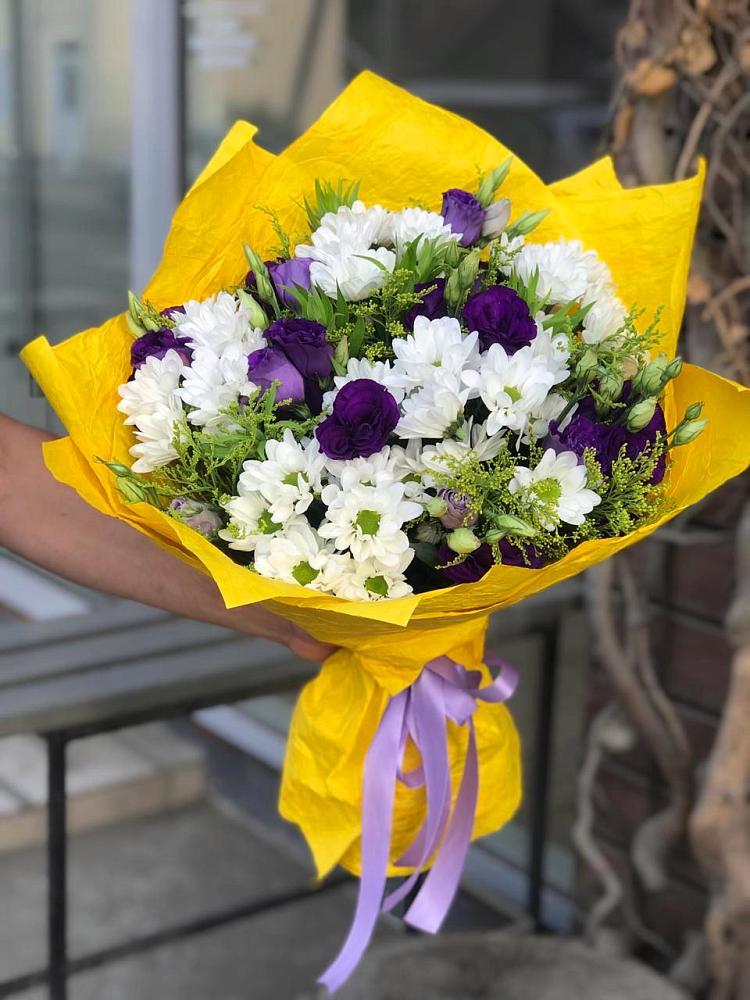 Букет цветов из: Ирисы, Хризантемы и Ромашки в Черногорске