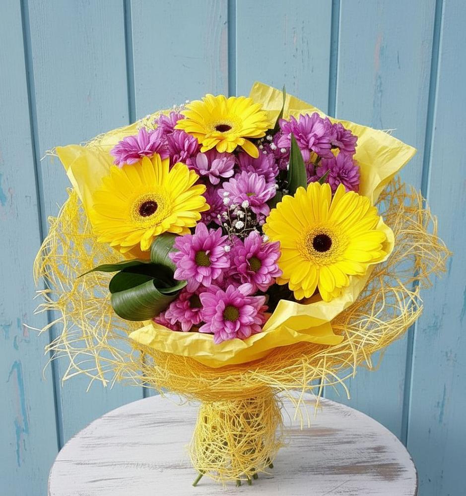 Букет цветов из: Хризантемы и Герберы в Черногорске
