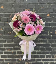 Букет цветов из:  Герберы и Хризантемы в Черногорске